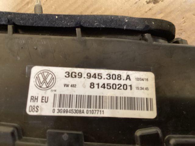 bontott VW PASSAT B8 Jobb Belső Hátsó Lámpa