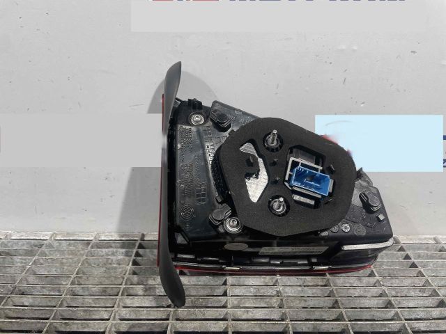 bontott VW PASSAT B8 Jobb Belső Hátsó Lámpa