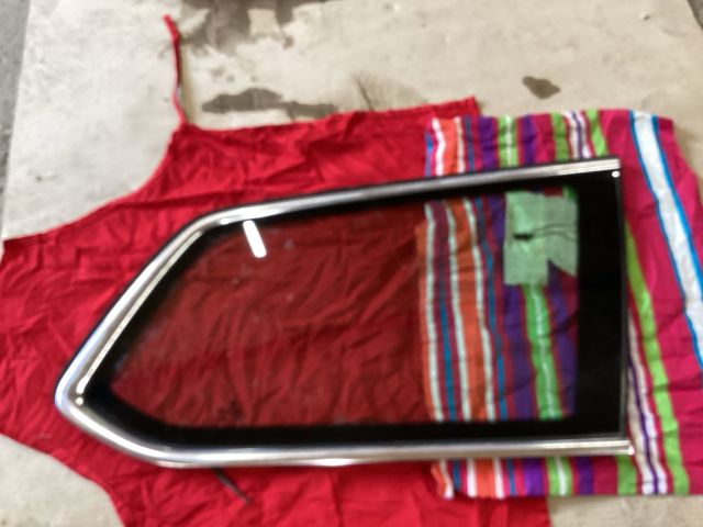 bontott VW PASSAT B8 Jobb C Oszlop Oldalablak Üveg