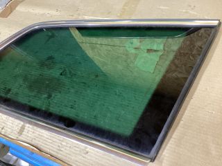 bontott VW PASSAT B8 Jobb C Oszlop Oldalablak Üveg