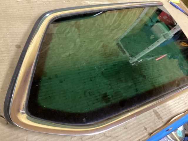 bontott VW PASSAT B8 Jobb C Oszlop Oldalablak Üveg