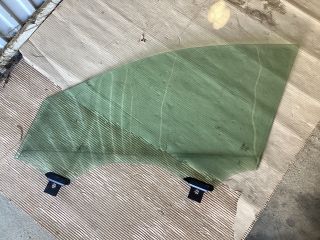 bontott VW PASSAT B8 Jobb első Ablak
