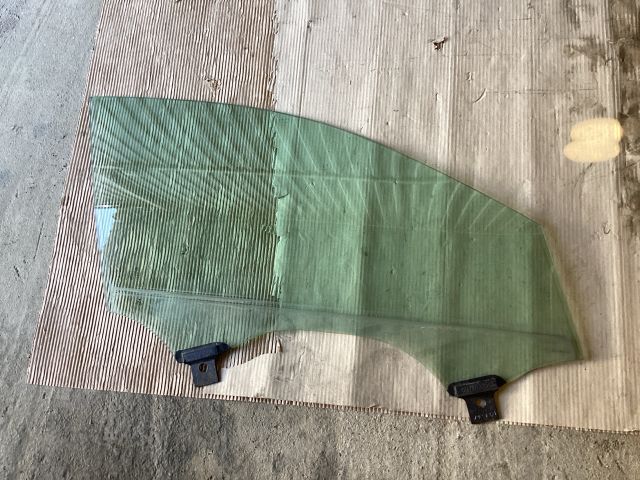 bontott VW PASSAT B8 Jobb első Ablak