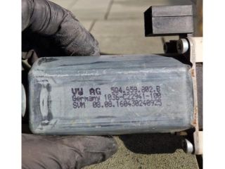 bontott VW PASSAT B8 Jobb első Ablakemelő Motor