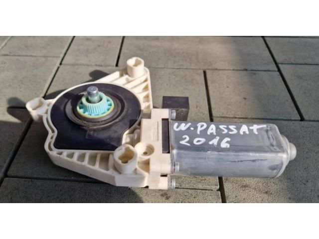 bontott VW PASSAT B8 Jobb első Ablakemelő Motor
