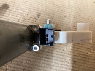 bontott VW PASSAT B8 Jobb első Ablakemelő Motor