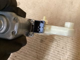 bontott VW PASSAT B8 Jobb első Ablakemelő Motor