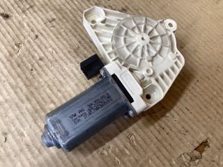 bontott VW PASSAT B8 Jobb első Ablakemelő Motor