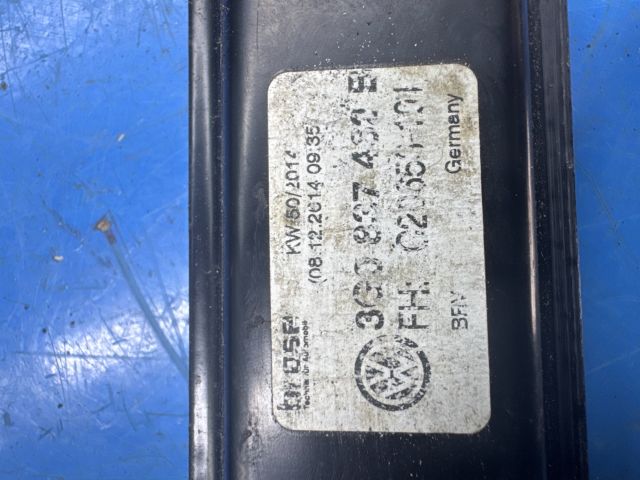 bontott VW PASSAT B8 Jobb első Ablakemelő Szerkezet (Elektromos)
