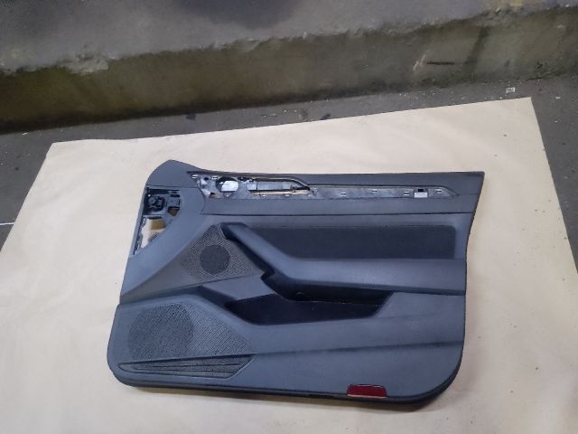 bontott VW PASSAT B8 Jobb első Ajtó Kárpit