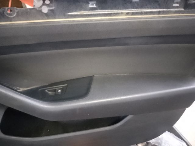 bontott VW PASSAT B8 Jobb első Ajtó Kárpit