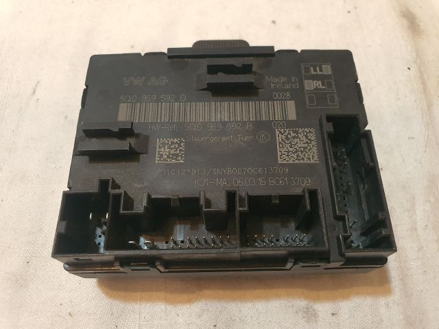 bontott VW PASSAT B8 Jobb első Ajtó Vezérlőegység