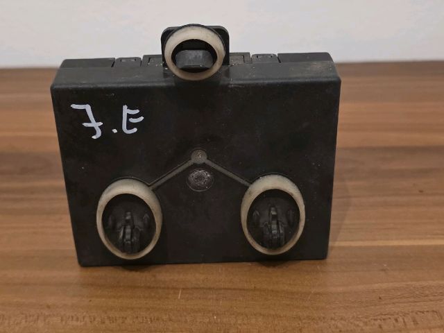 bontott VW PASSAT B8 Jobb első Ajtó Vezérlőegység