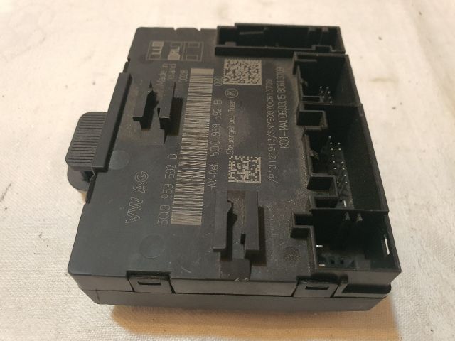 bontott VW PASSAT B8 Jobb első Ajtó Vezérlőegység