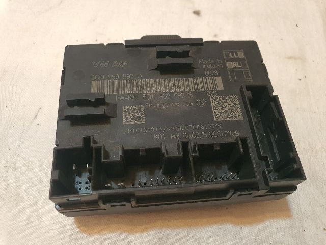 bontott VW PASSAT B8 Jobb első Ajtó Vezérlőegység