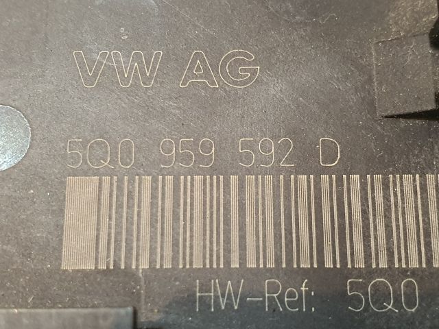 bontott VW PASSAT B8 Jobb első Ajtó Vezérlőegység