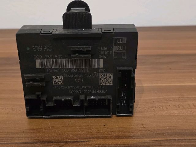 bontott VW PASSAT B8 Jobb első Ajtó Vezérlőegység