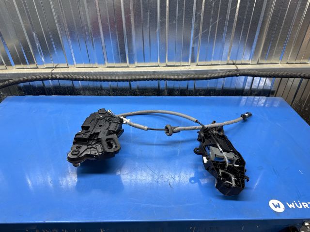 bontott VW PASSAT B8 Jobb első Ajtózár