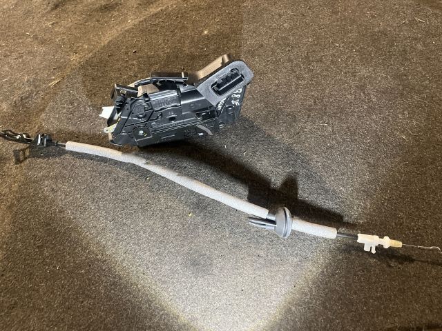 bontott VW PASSAT B8 Jobb első Ajtózár