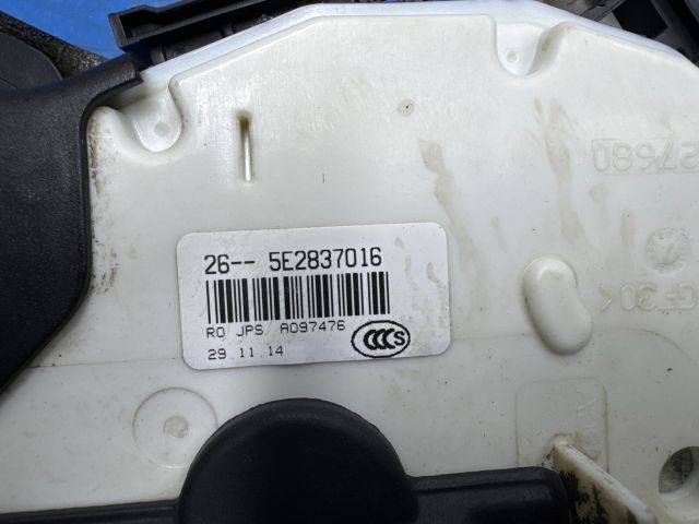 bontott VW PASSAT B8 Jobb első Ajtózár