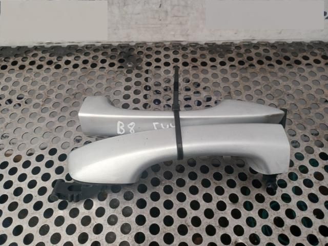 bontott VW PASSAT B8 Jobb első Külső Kilincs