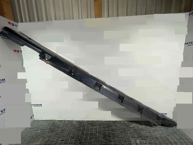 bontott VW PASSAT B8 Jobb első Küszöb Díszléc