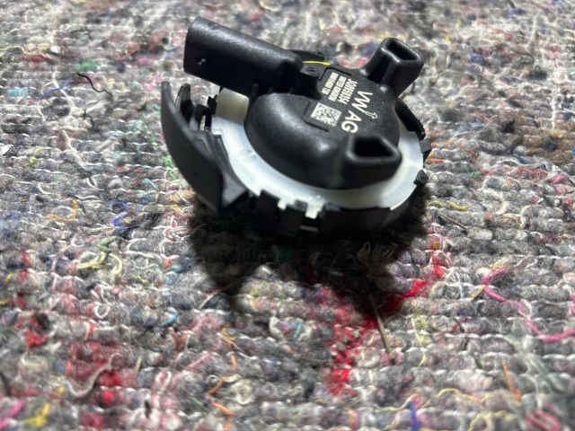 bontott VW PASSAT B8 Jobb első Oldal Ütközés Érzékelő