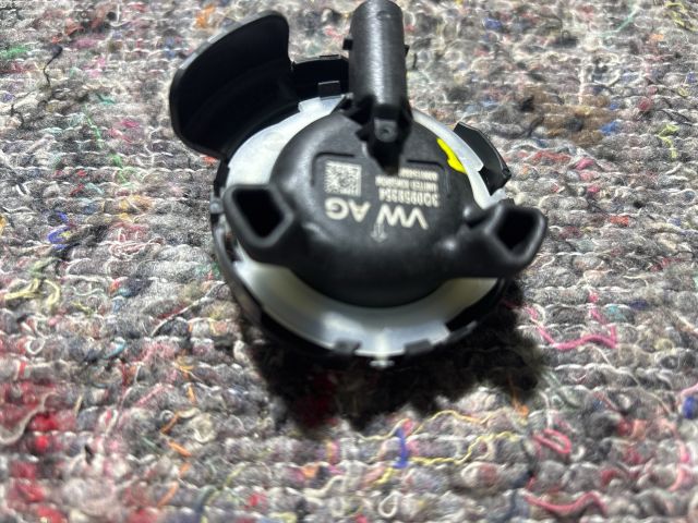 bontott VW PASSAT B8 Jobb első Oldal Ütközés Érzékelő