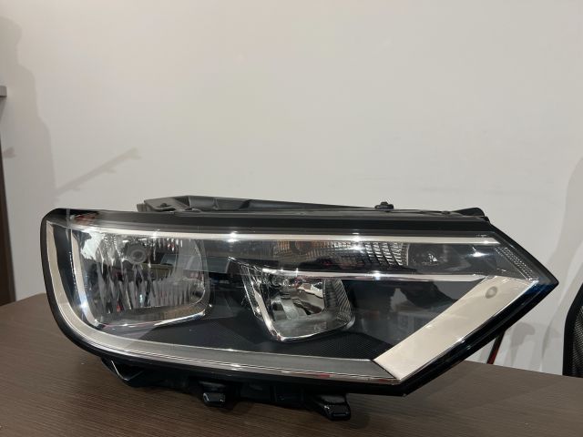 bontott VW PASSAT B8 Jobb Fényszóró Lámpakeret