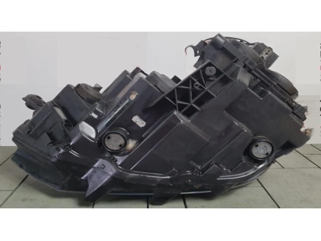 bontott VW PASSAT B8 Jobb Fényszóró