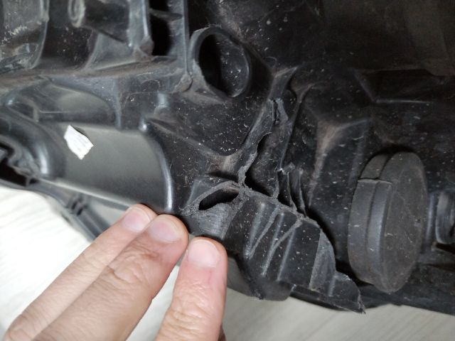 bontott VW PASSAT B8 Jobb Fényszóró