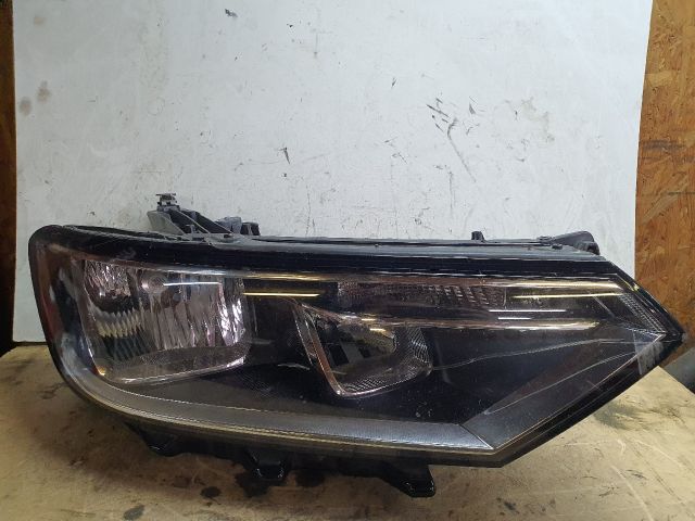 bontott VW PASSAT B8 Jobb Fényszóró