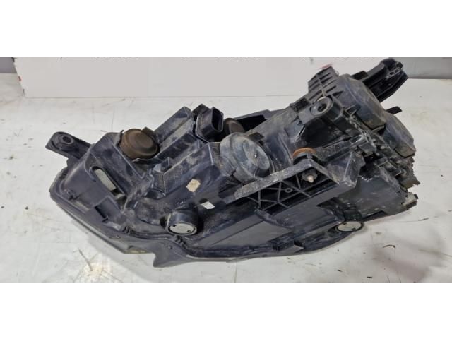 bontott VW PASSAT B8 Jobb Fényszóró