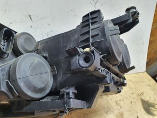 bontott VW PASSAT B8 Jobb Fényszóró