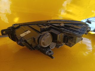 bontott VW PASSAT B8 Jobb Fényszóró