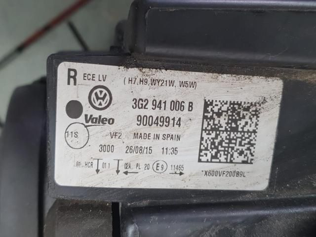 bontott VW PASSAT B8 Jobb Fényszóró