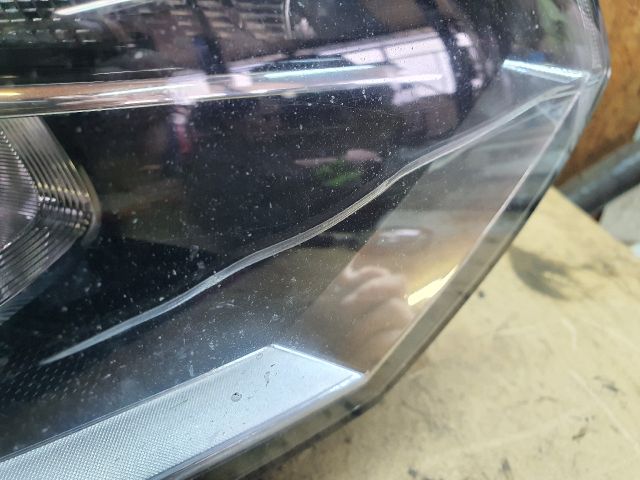 bontott VW PASSAT B8 Jobb Fényszóró