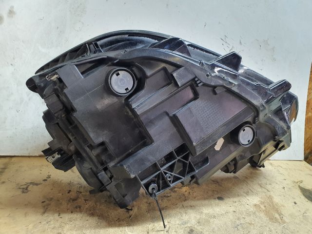 bontott VW PASSAT B8 Jobb Fényszóró