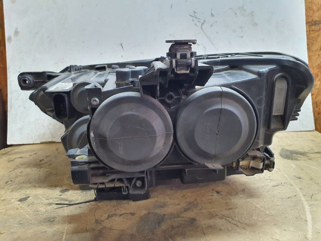 bontott VW PASSAT B8 Jobb Fényszóró