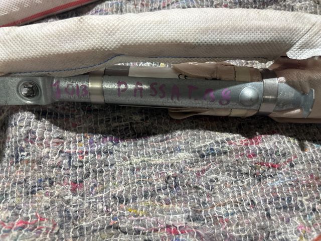 bontott VW PASSAT B8 Jobb Függönylégzsák és Oldallégzsák