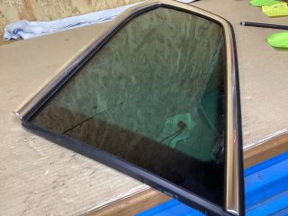 bontott VW PASSAT B8 Jobb hátsó Ablak