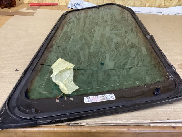 bontott VW PASSAT B8 Jobb hátsó Ablak