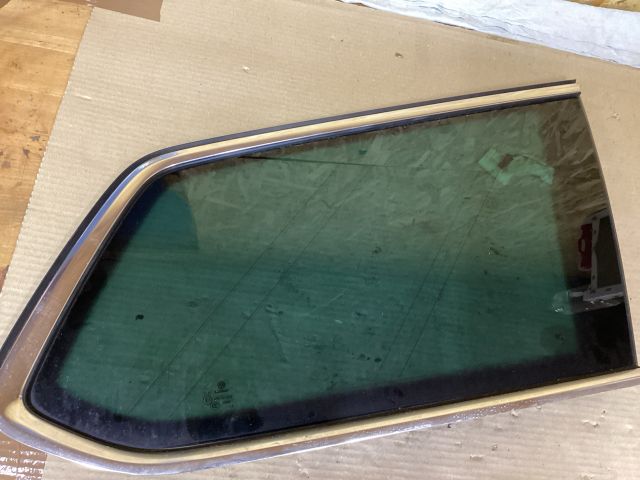 bontott VW PASSAT B8 Jobb hátsó Ablak