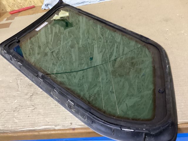 bontott VW PASSAT B8 Jobb hátsó Ablak