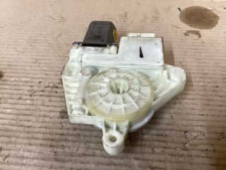 bontott VW PASSAT B8 Jobb hátsó Ablakemelő Motor