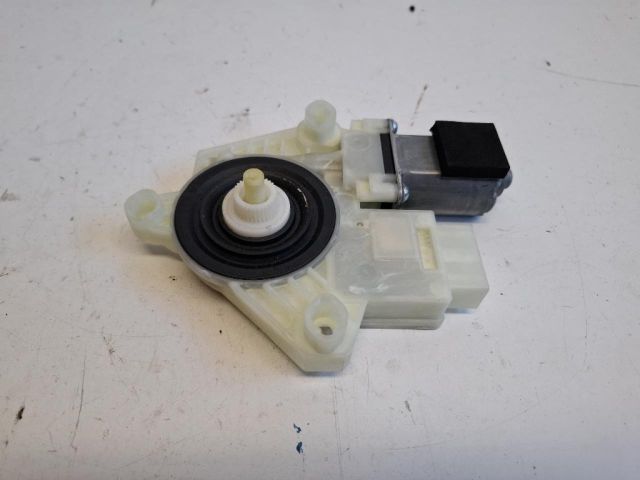 bontott VW PASSAT B8 Jobb hátsó Ablakemelő Motor