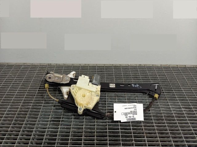 bontott VW PASSAT B8 Jobb hátsó Ablakemelő Szerkezet (Elektromos)