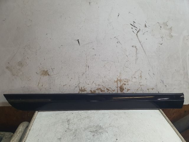 bontott VW PASSAT B8 Jobb hátsó Ajtó Díszléc