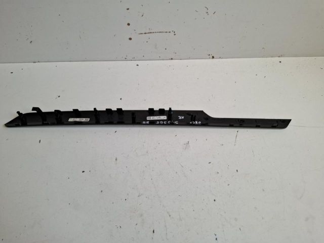 bontott VW PASSAT B8 Jobb hátsó Ajtó Kárpit Díszléc