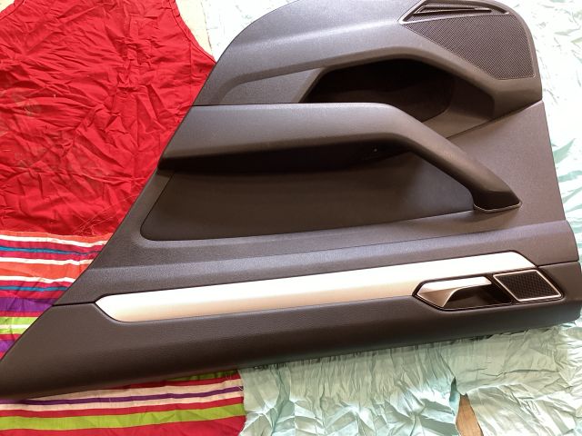 bontott VW PASSAT B8 Jobb hátsó Ajtó Kárpit